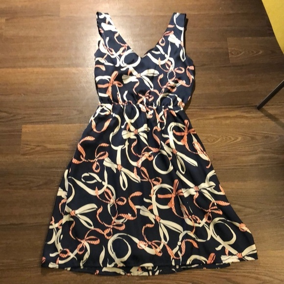 H&M V Neck Ruffle Bow Print Sleeveless Dress 2 - Picture 4 of 4